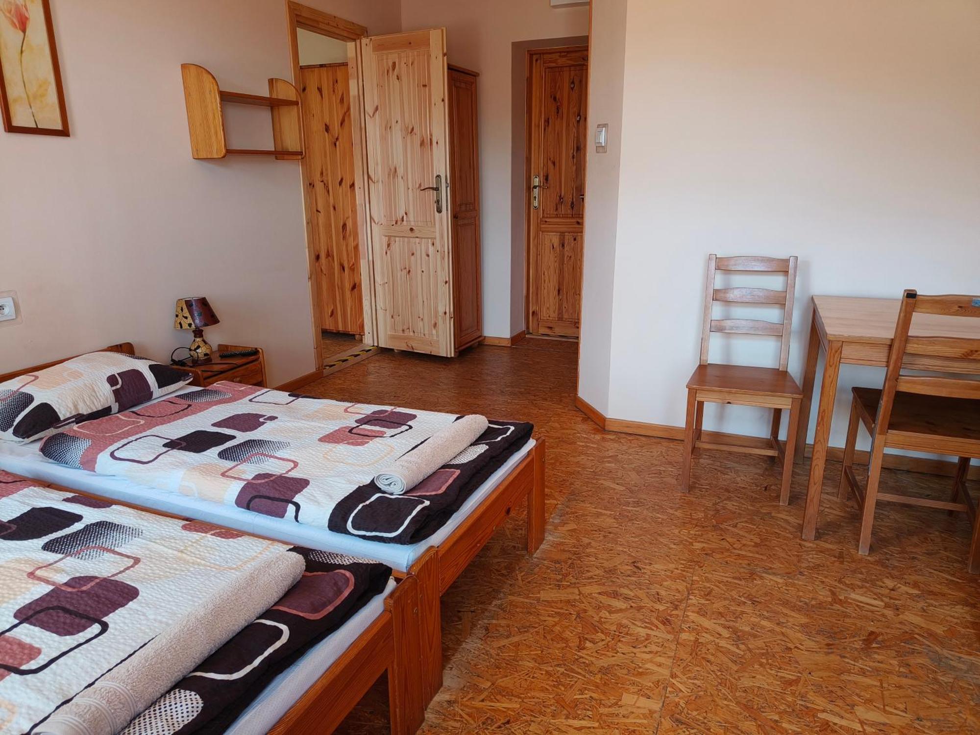 Apartamenty I Pokoje Goscinne "Wacus" Srebrna Gora Exterior photo